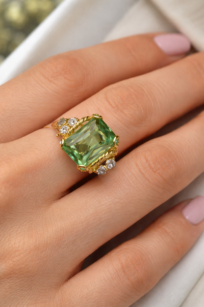 Bague en Or 18K avec une tourmaline